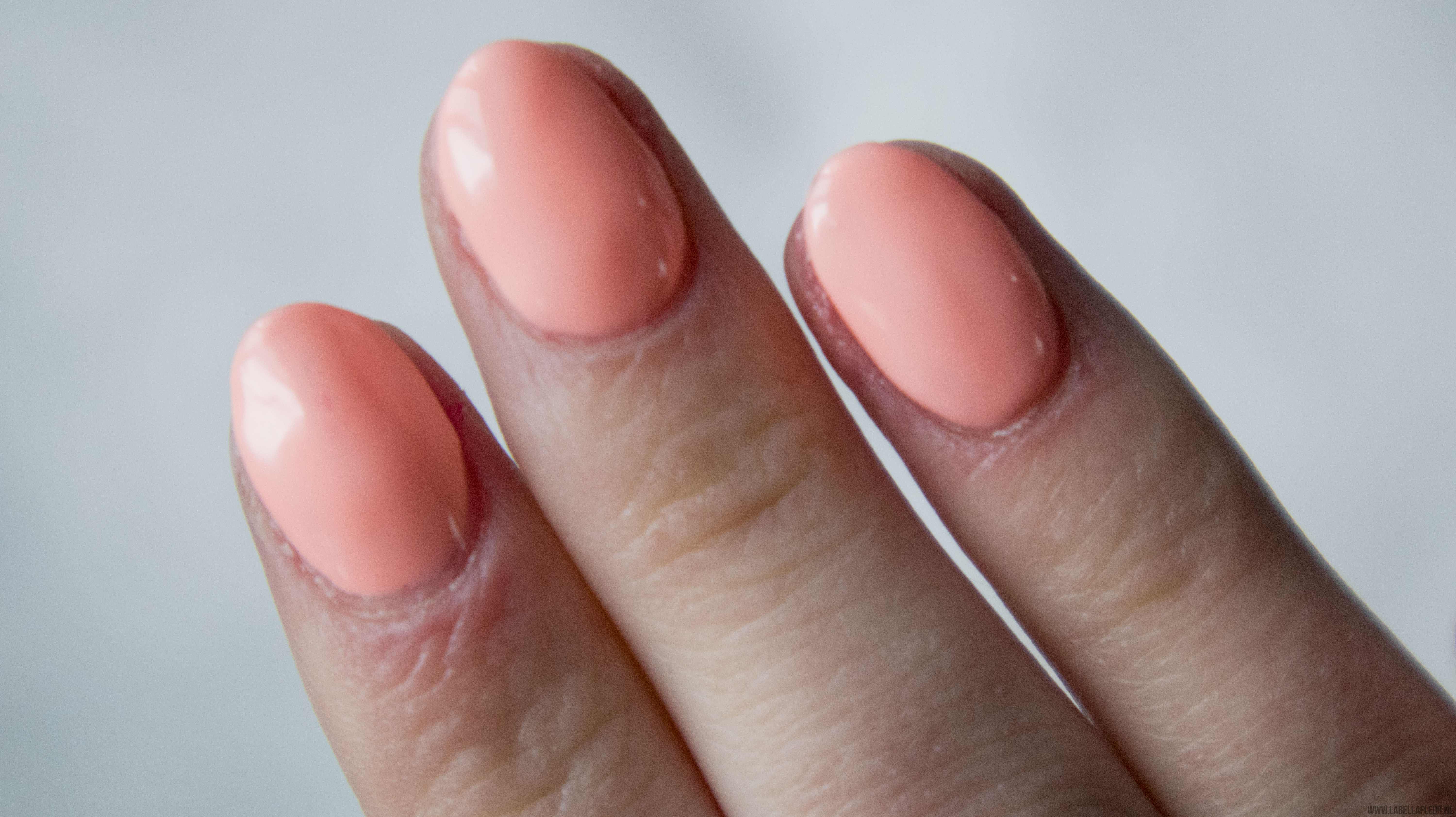 nails, semilac, sleeping beauty