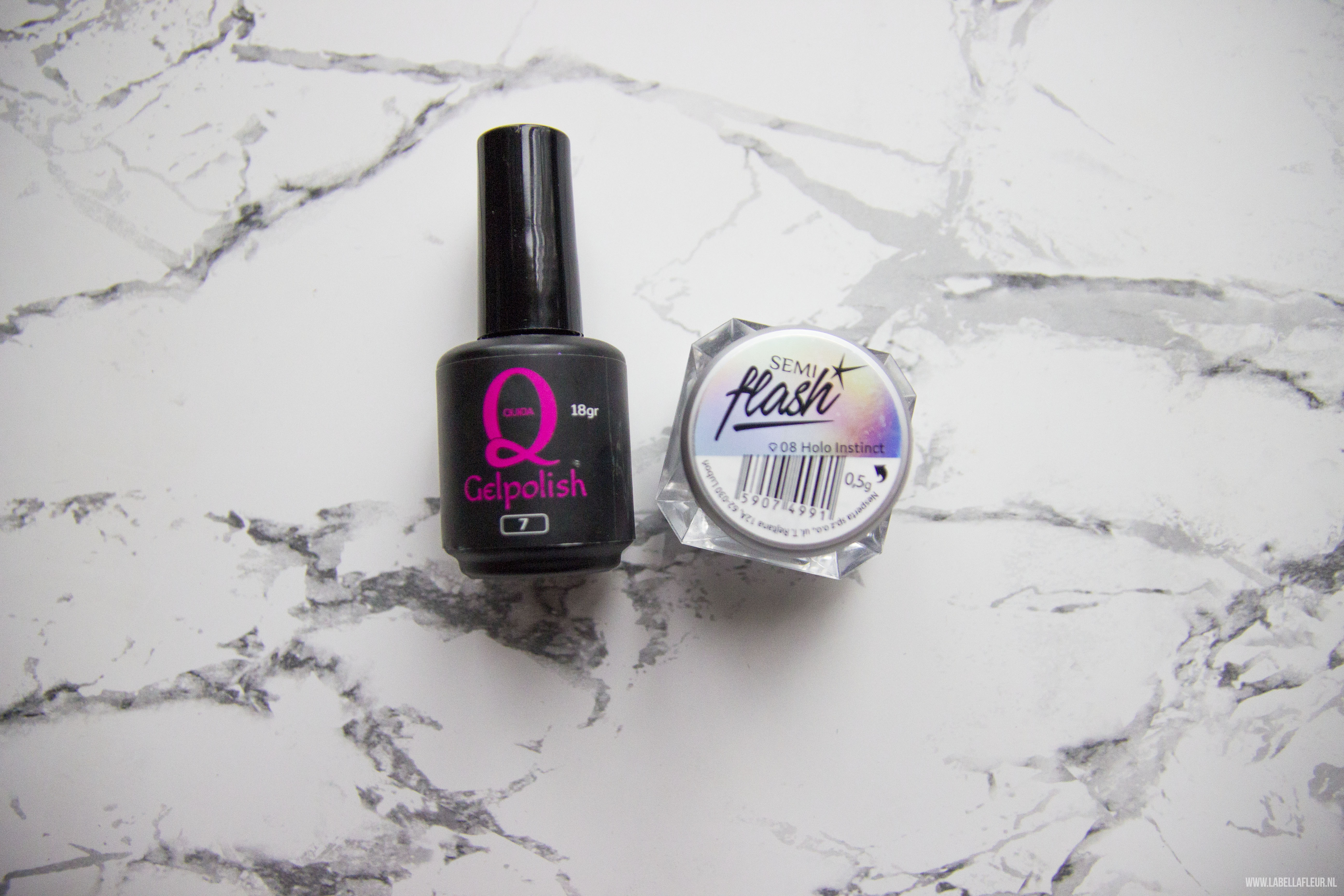 Nails, Quida, gelpolish, semi flash, holo instinct