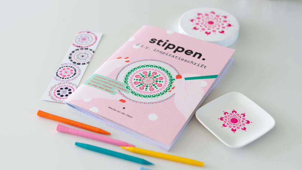 stippen d.i.y inspiratieschrift nienke van der zwan