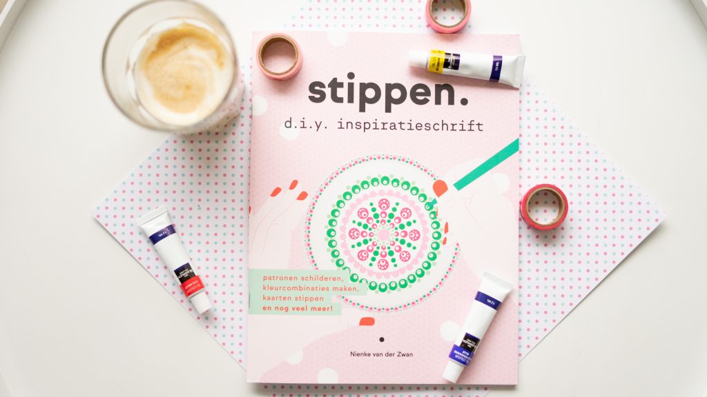 stippen d.i.y inspiratieschrift nienke van der zwan